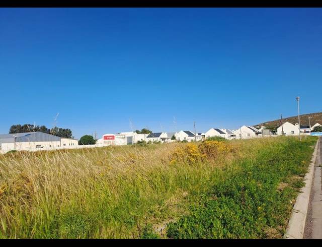 LAND FOR SALE IN HARBOUR LIGHTS